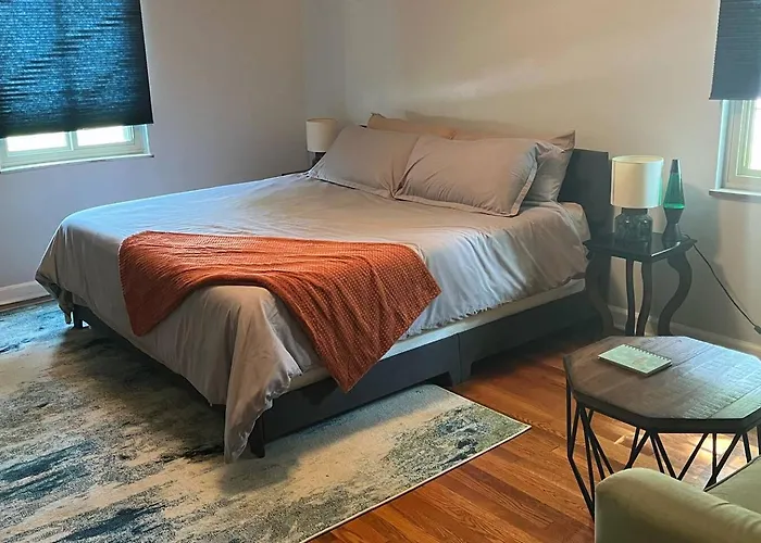 2br Retreat Close To Downtown & Park Columbus