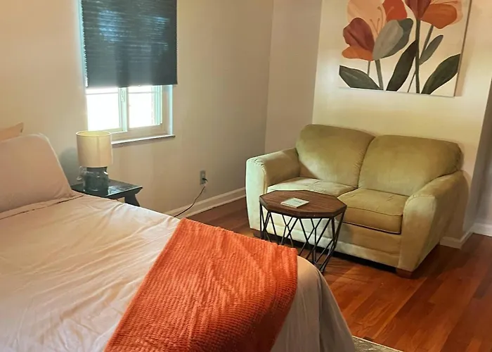 2br Retreat Close To Downtown & Park