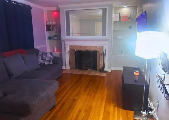 2br Retreat Close To Downtown & Park Habitación en casa particular Columbus