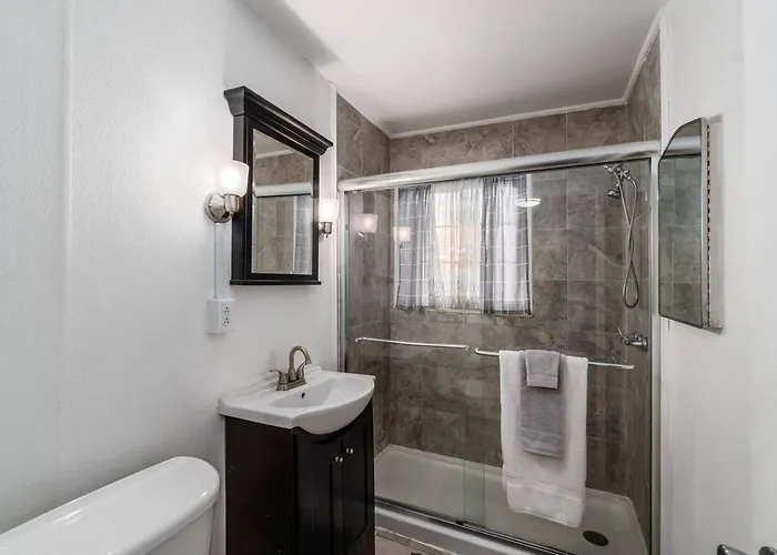 Habitación en casa particular 2br Retreat Close To Downtown & Park Columbus